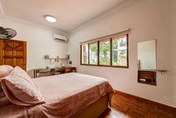 Peakview Estate (D16), Terrace #581900801